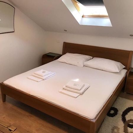 Sobe Zimmer Frei Pozega Exteriör bild