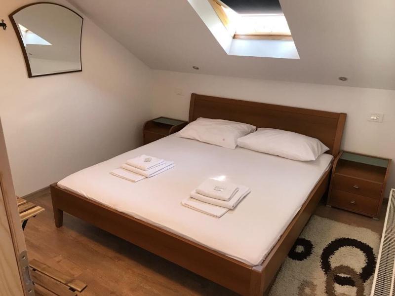 Sobe Zimmer Frei Pozega Exteriör bild