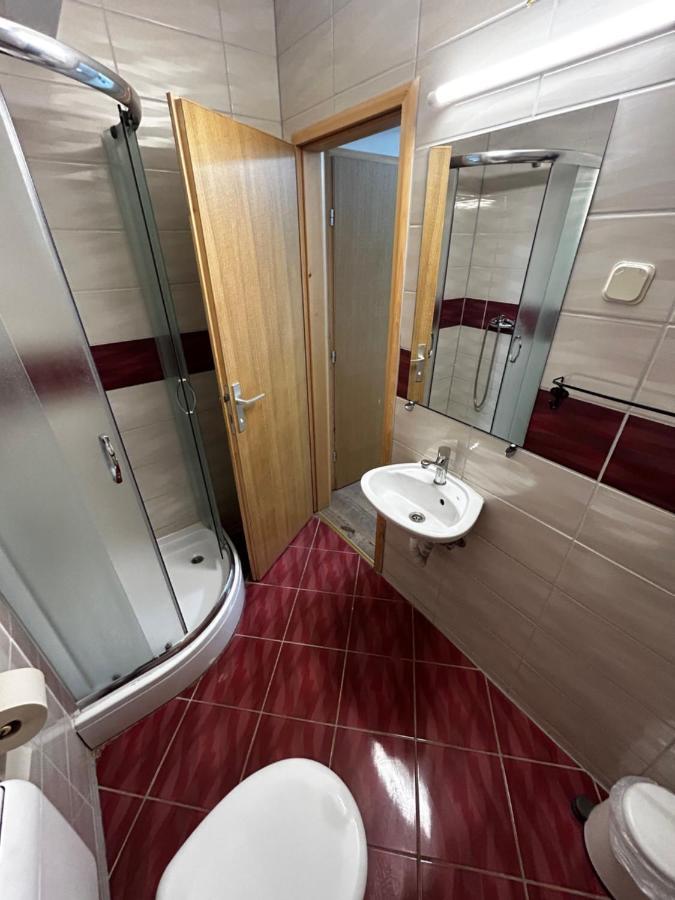 Sobe Zimmer Frei Pozega Exteriör bild