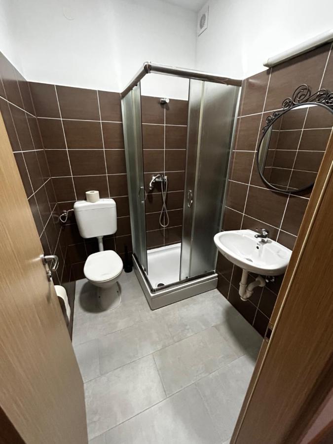 Sobe Zimmer Frei Pozega Exteriör bild