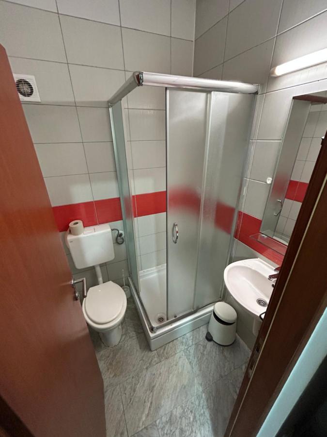Sobe Zimmer Frei Pozega Exteriör bild