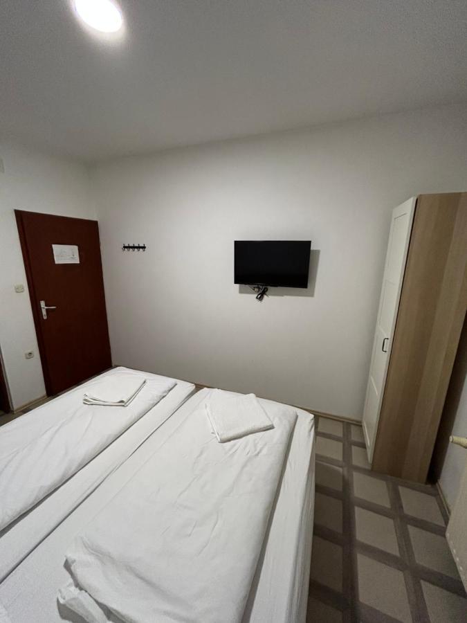 Sobe Zimmer Frei Pozega Exteriör bild